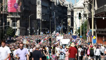 Účastníci budapešťského pochodu Pride