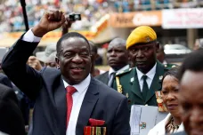 Zimbabwe povládne Mugabeho pravá ruka Mnangagwa. Opozice chystá pokračování protestů