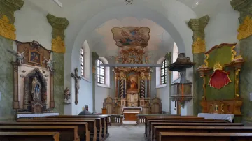Interiér barokního kostela svaté Anny na Božím Daru