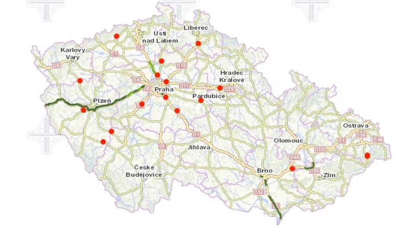 Nehody a překážky na silnicích v neděli 18. prosince (11:10 hodin)
