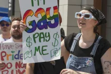Nejvyšší soud USA se zastal designérky, která odmítla zakázku na gay svatbu. Případ rozpoutal další debatu o právech menšin