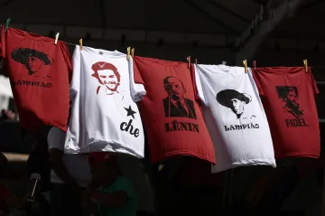 Už žádná trička s Leninem, chtějí historici postavit komunismus naroveň nacismu