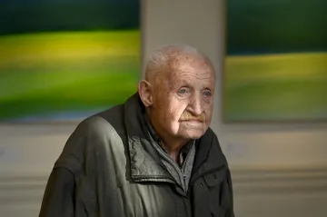 Sochař Hendrych představuje průřez svou tvorbou v Topičově salonu