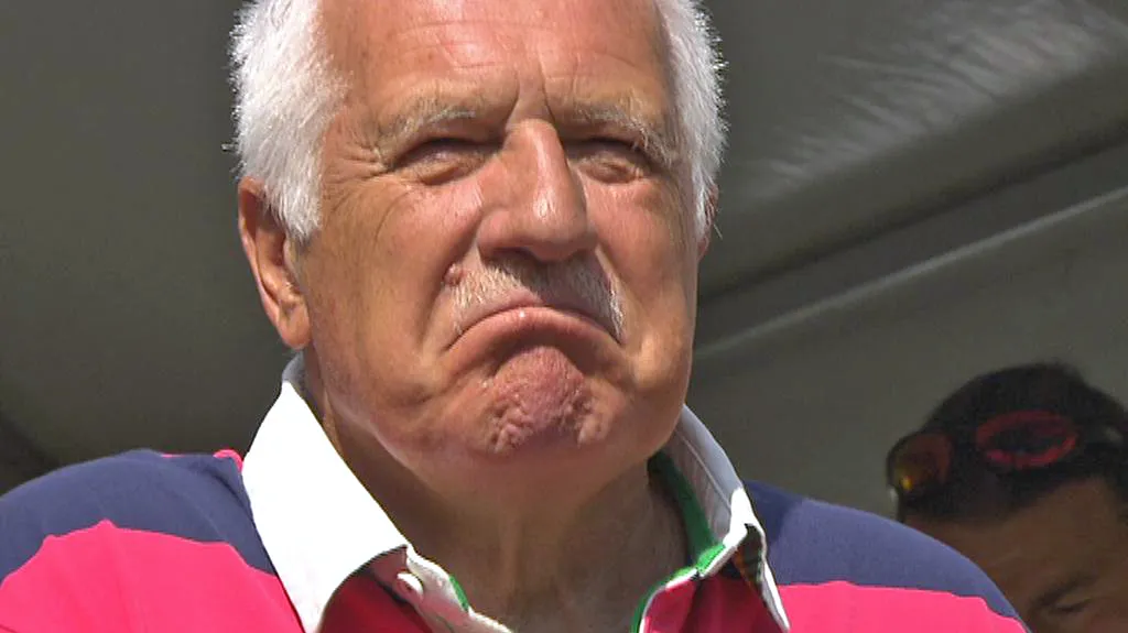 Václav Klaus na basketbalovém turnaji 3x3 na Václavském náměstí