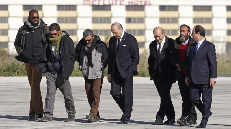 Propuštění francouzští rukojmí