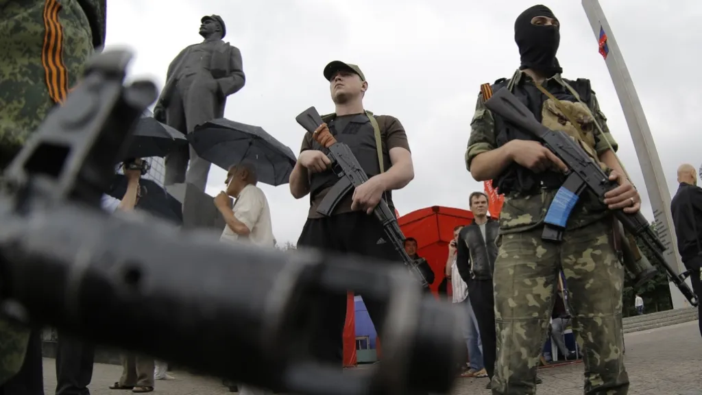 Povstalecké stráže v centru Doněcku