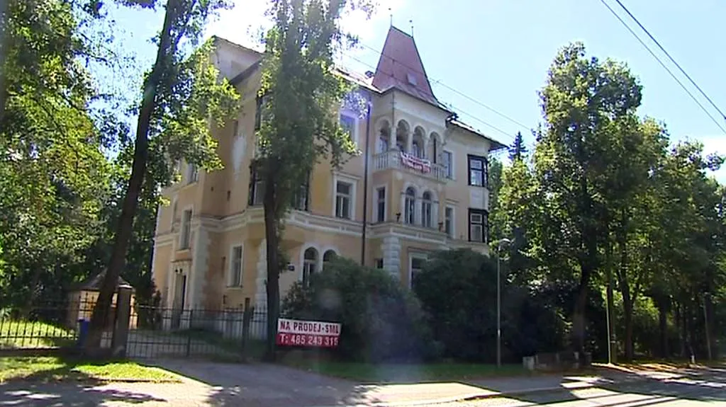 Město nabízí k prodeji tuto vilu na Masarykově třídě