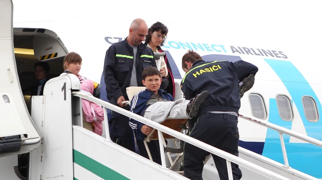 Návrat českých turistů z Řecka