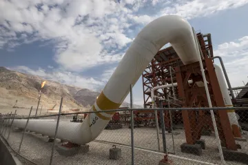 Izrael udeřil na íránský petrochemický komplex Jižní Pars