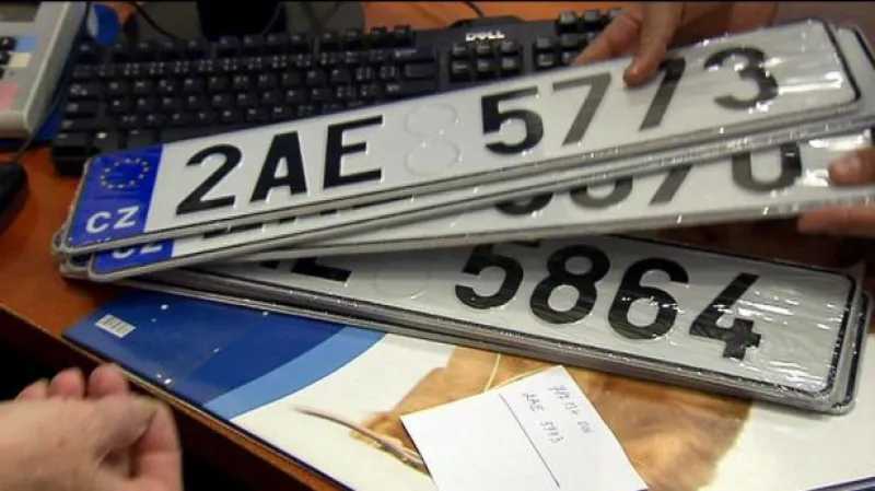 Registr vozidel má stále problémy
