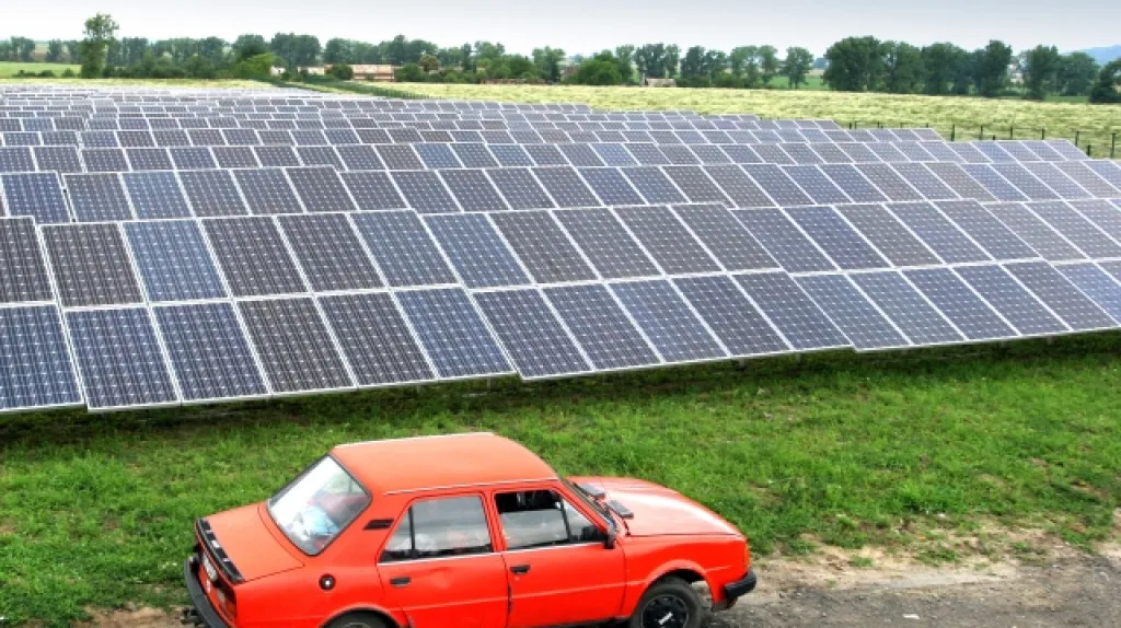 Solární elektrárna