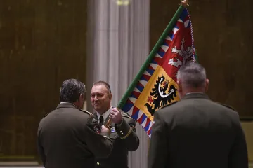 Pozemním silám české armády nově velí generál Jung