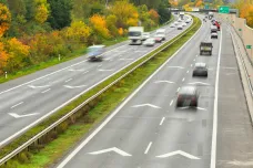 Opravy dálnice D5 z Rozvadova na Plzeň skončí do pátku. Nové desky mají vydržet další čtvrtstoletí