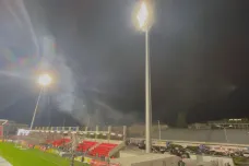 Spor o intenzitu osvětlení stadionu v Pardubicích skončí u soudu