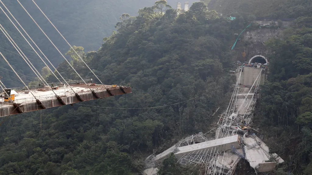 Zřícený most v Kolumbii