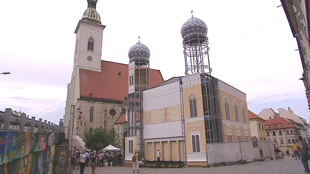 Replika synagogy v Bratislavě