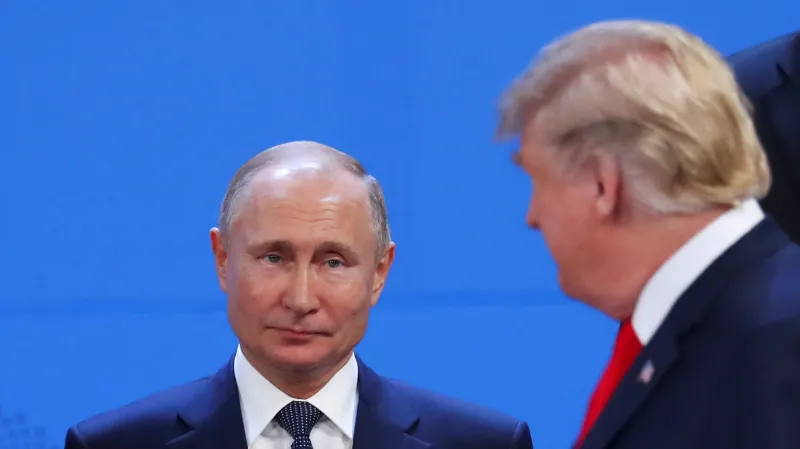 Donald Trump a Vladimir Putin v Buenos Aires při příležitosti summitu skupiny G20 na přelomu listopadu a prosince 2018