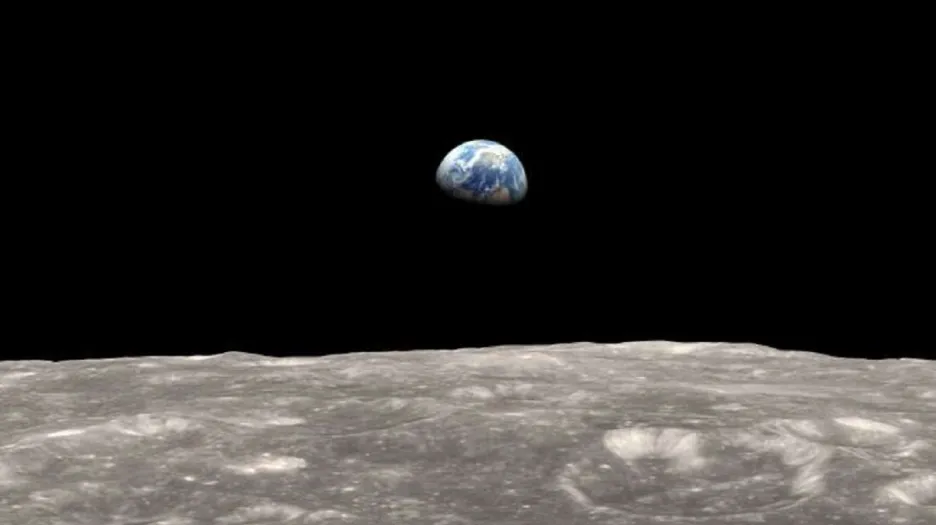 Měsíc a Země