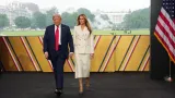 Prezident Donald Trump a první dáma Melania Trumpová během vojenské přehlídky ve Washingtonu