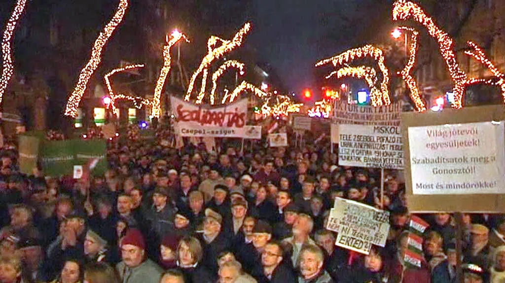 Demonstrace proti maďarské ústavě