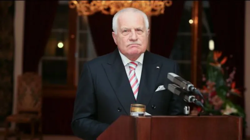 Ústavní soudci rokují o žalobě na Klause, zavření na petlici