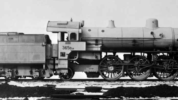 Lokomotiva řady 365.0 na dobovém snímku