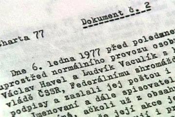 Příslušník StB, který podle státního zástupce šikanoval chartistky, se vrátí před soud