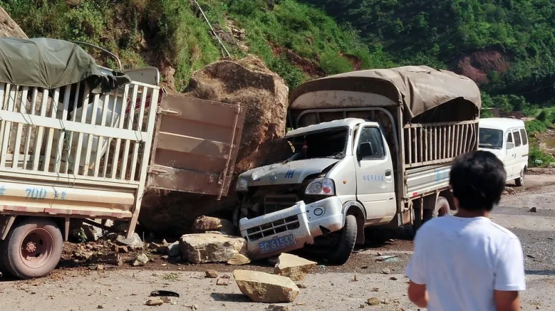 Čínu zasáhlo silné zemětřesení