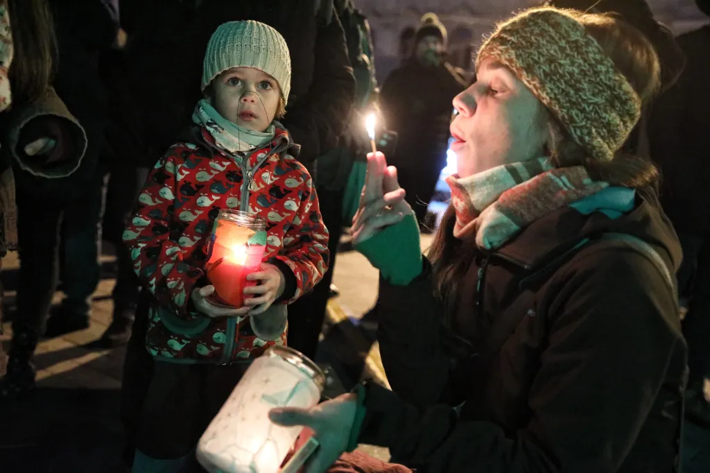 Brňané se ke vzpomínce na 17. listopad sešli na náměstí Svobody