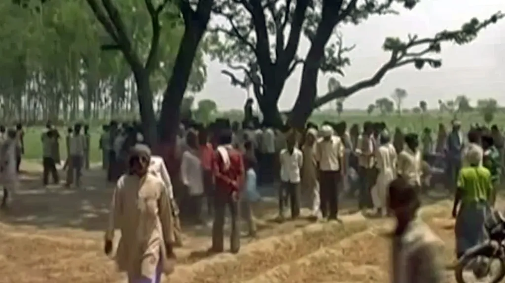Indičtí vesničané našli těla dvou znásilněných a oběšených dívek