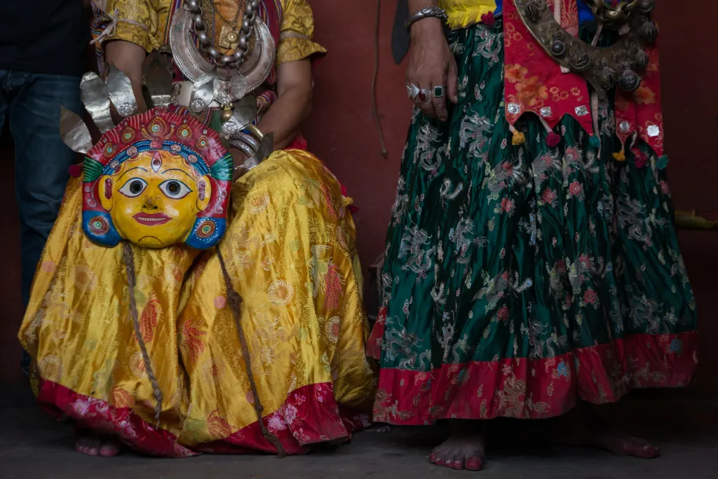 Festivalu Šikali Jatra v nepálském Pátanu vévodí ozdoby, masky a kostýmy, které jsou zasvěceny hinduistickým bohům
