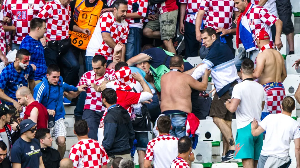 Fotbalové násilí během utkání Česko–Chorvatsko