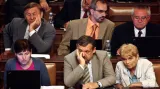 Poslanci KSČM při rozpravě
