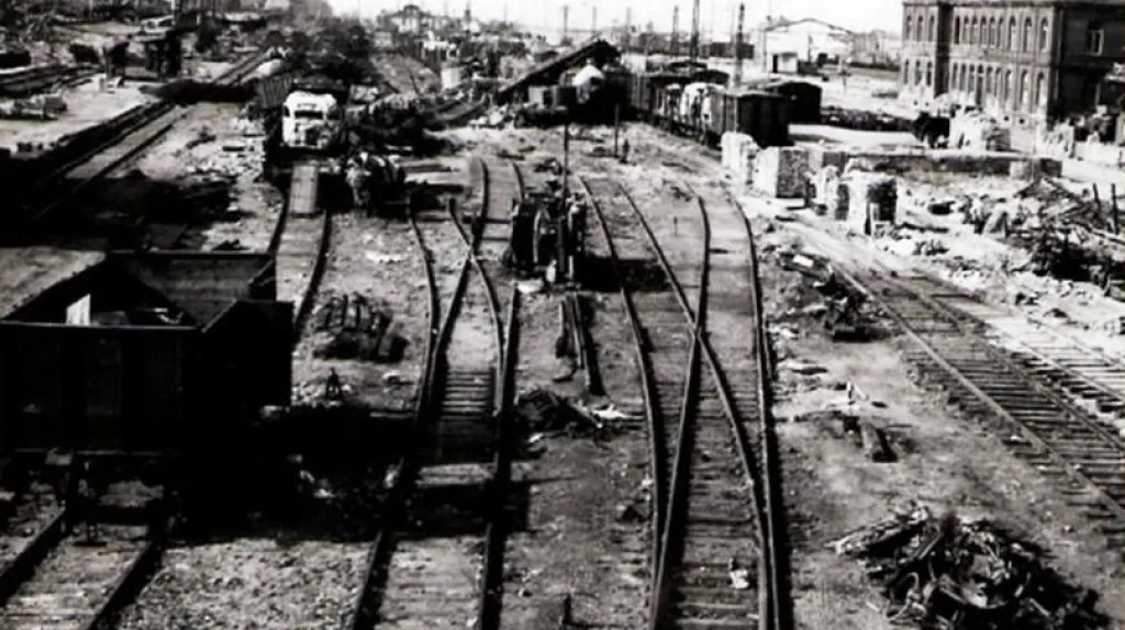 Následky bombardování Chebu na jaře 1945