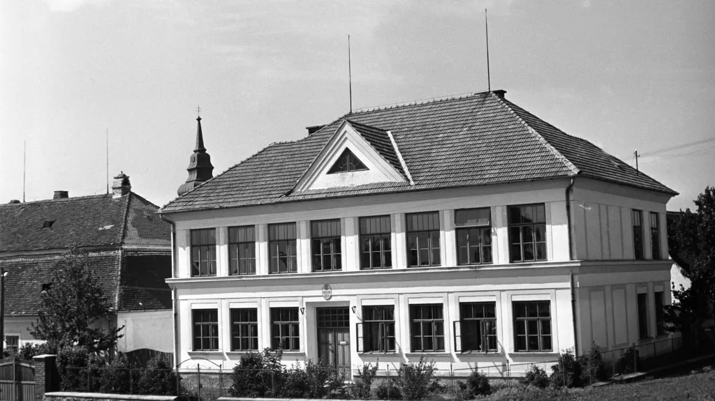 Babická škola v roce 1951