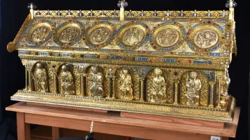 Čištění relikviáře sv. Maura