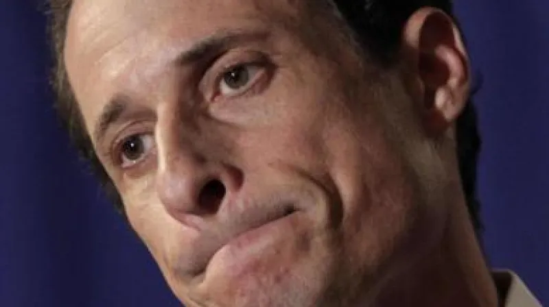 Kongresman Anthony Weiner neustál aféru s fotografií svého rozkroku