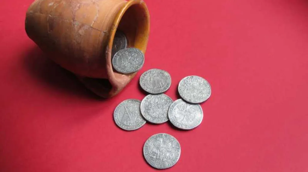 Výstava mincí na zámku Slavkov