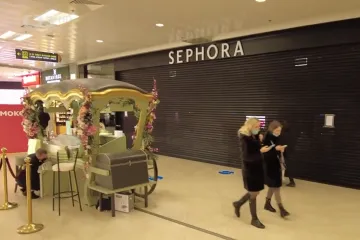 „Lidé přicházejí o mzdu, posílají je na dovolenou.“ ČT hovořila s Rusem postiženým sankcemi