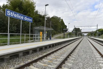 Trať z Brna do Střelic je po rekonstrukci dvoukolejná a elektrizovaná