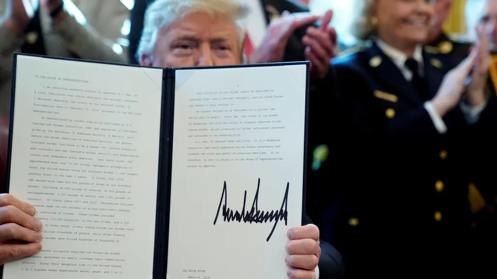 Donald Trump vetoval rezoluci Kongresu o ukončení stavu nouze