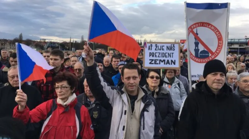 Shromáždění na pražské Letné