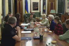 Ukrajinu navštívili ekologičtí experti, kteří mají zhodnotit míru zkázy. Sešel se s nimi i Zelenskyj