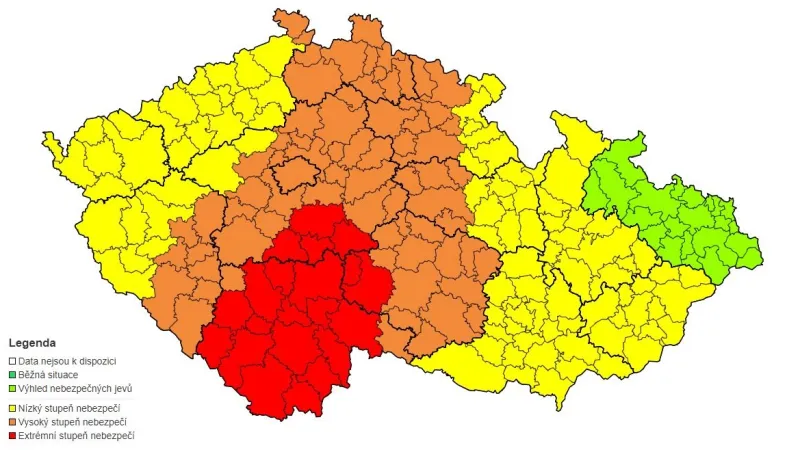 Výstraha ČHMÚ před silnými bouřkami