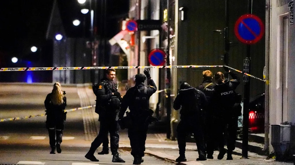 Útočník zabil v norském Kongsbergu několik lidí