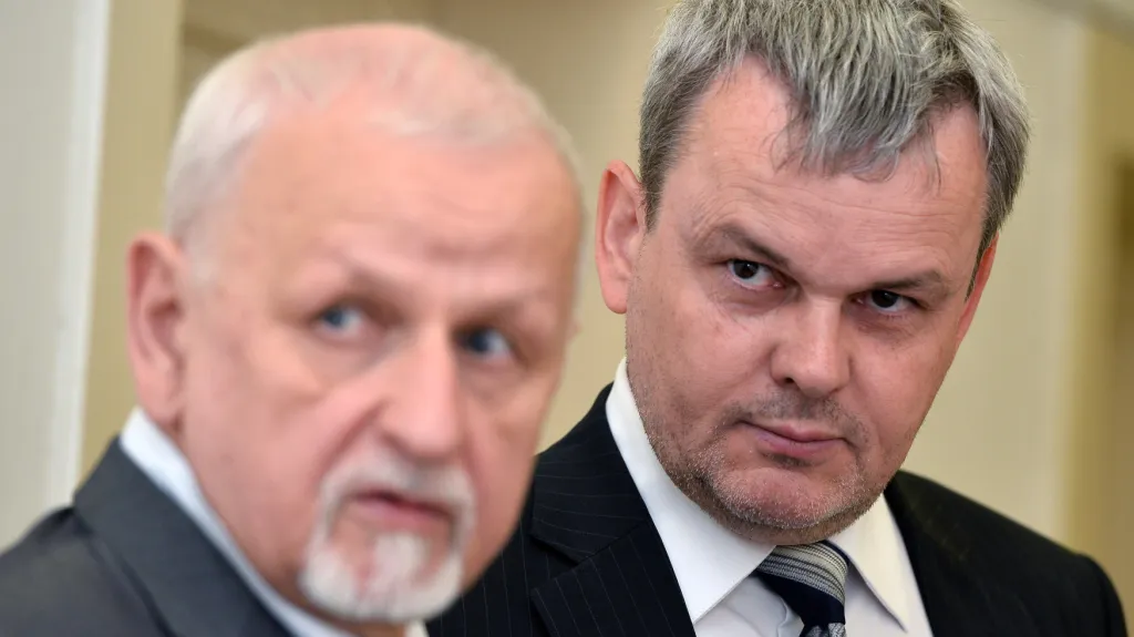 Vladislav Koval s advokátem Eduardem Brunou na fotografii z července 2015