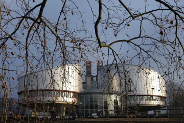 Česko porušilo práva muže odsouzeného za vraždy, musí ho odškodnit, rozhodl štrasburský soud