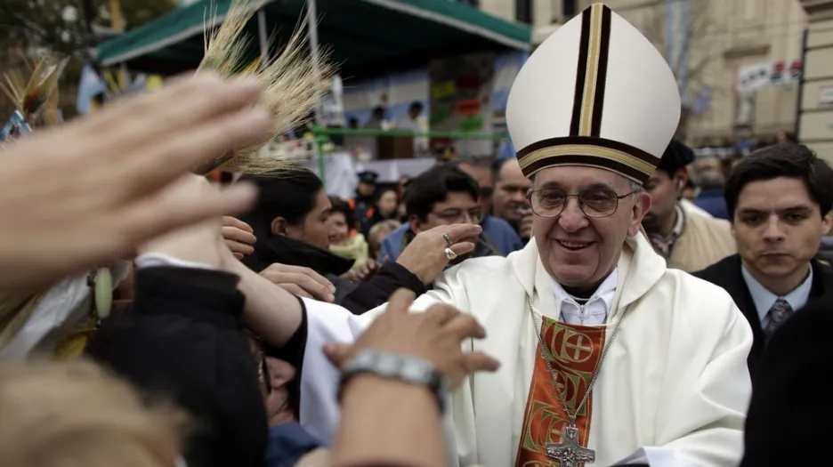 Papežem je kardinál Bergoglio z Argentiny