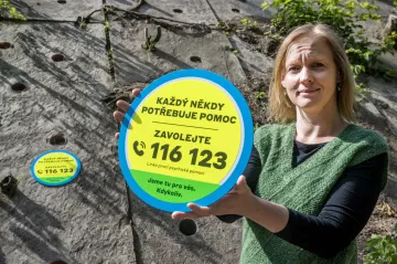 Sebevražd na železnicích neubývá, dráhy proto spouští preventivní kampaň