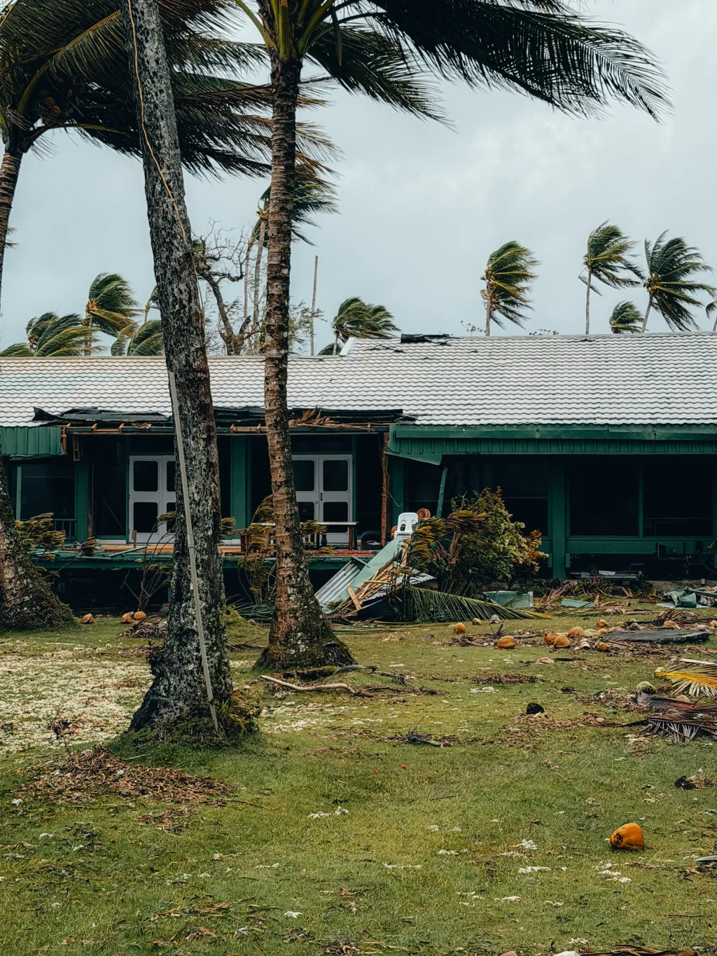 Supertajfun Sinlaku zasáhl souostroví Severní Mariany v západním Pacifiku.